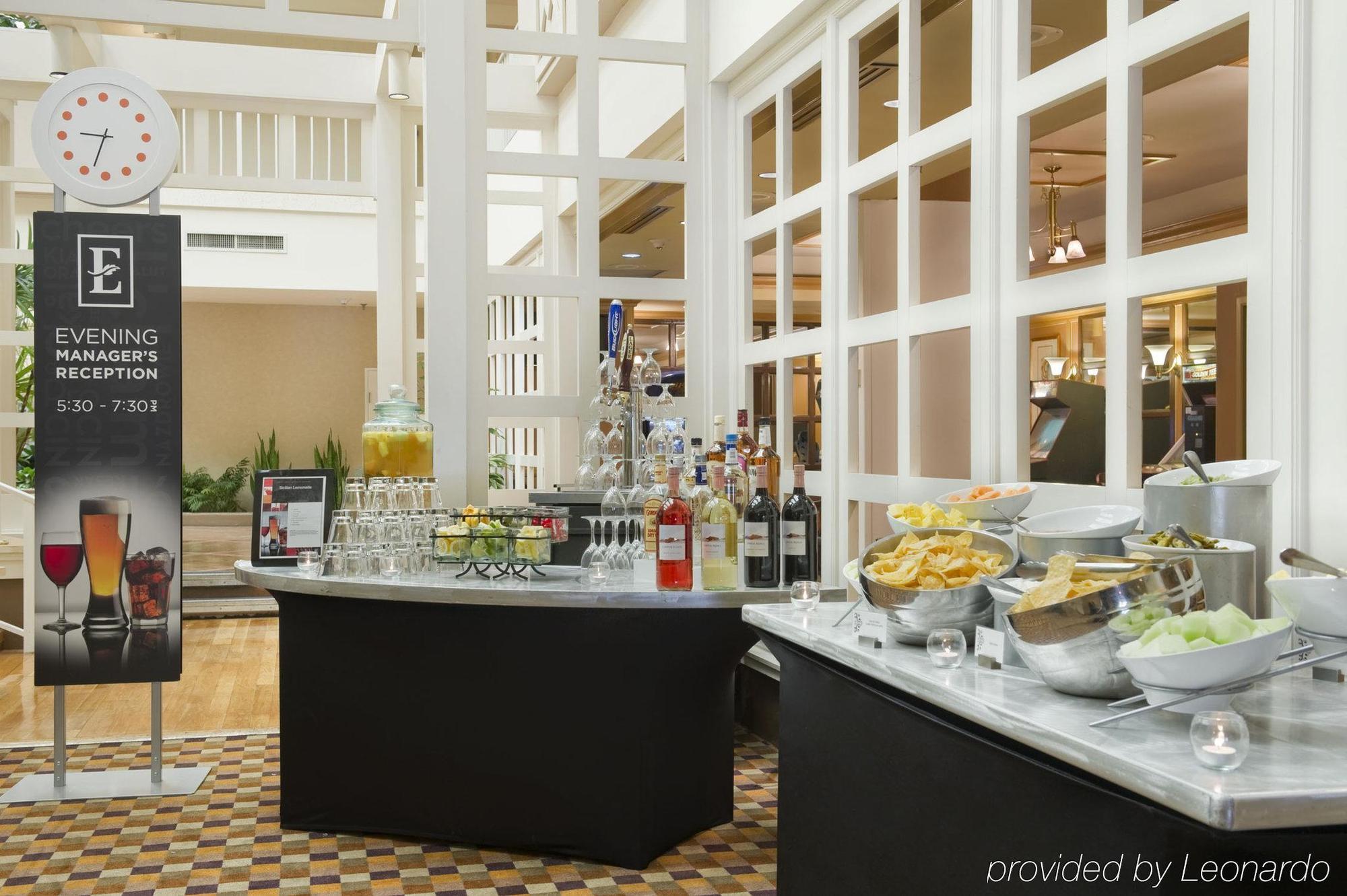 Embassy Suites By Hilton Atlanta Airport College Park Étterem fotó